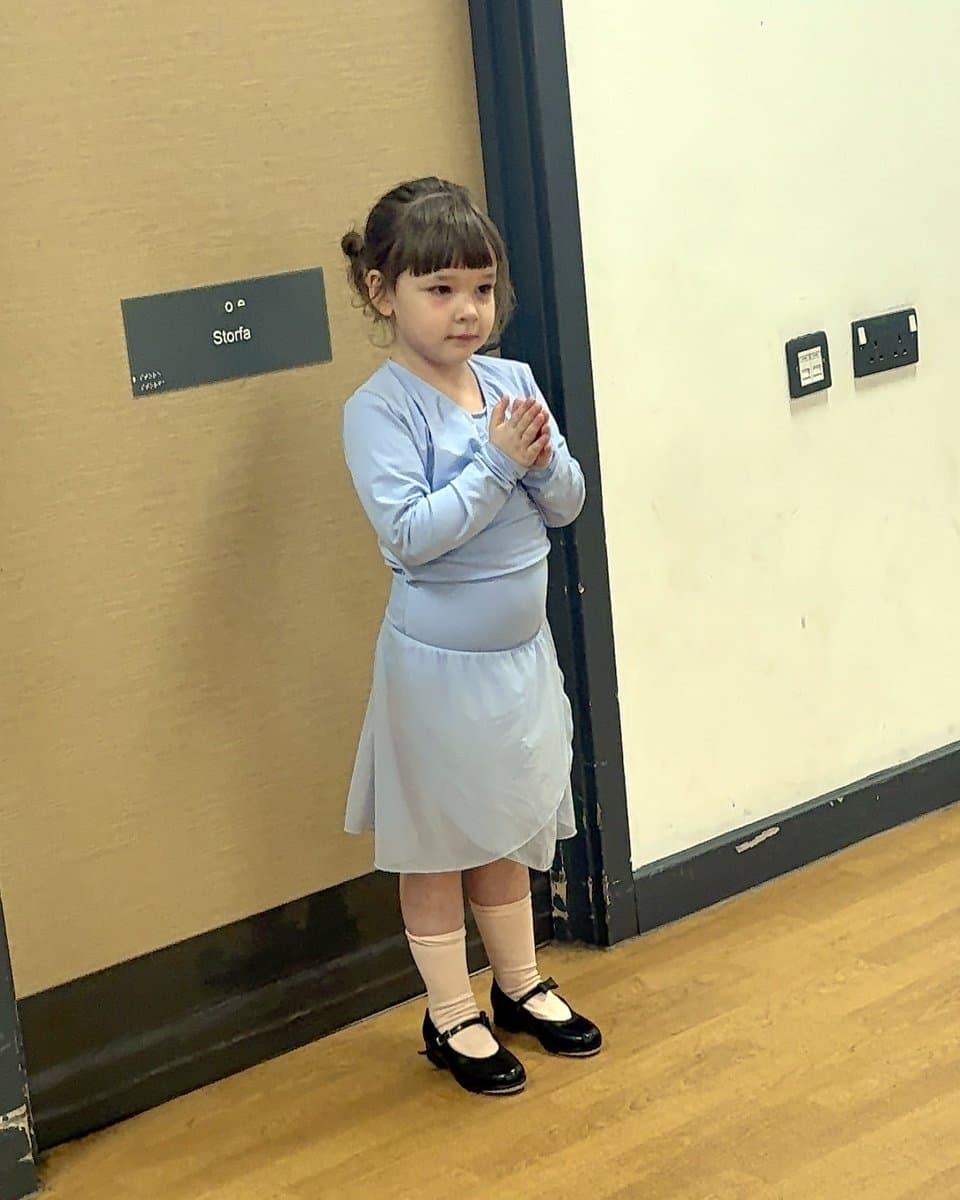 Young tap dancer at En Pointe Theatre Arts Cardiff